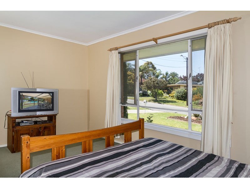 6 Oxford Crescent, Modbury SA 5092