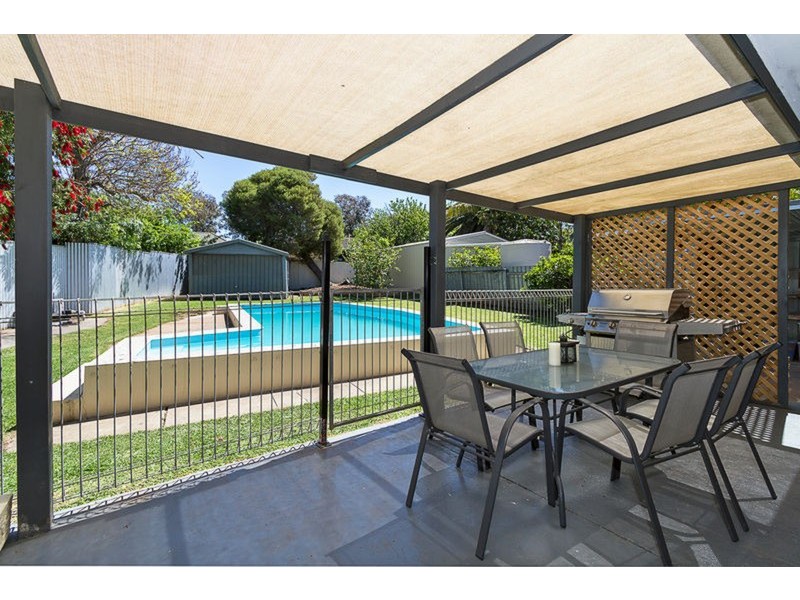 6 Oxford Crescent, Modbury SA 5092