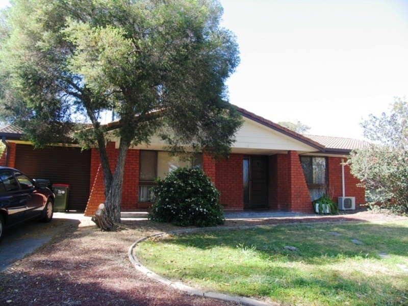 4 Solandra Crescent, Modbury Heights SA 5092