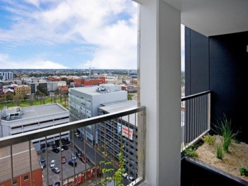 1305/102 Waymouth Street, Adelaide SA 5000