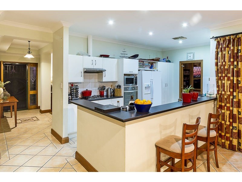 22 Parkside Drive, Gulfview Heights SA 5096