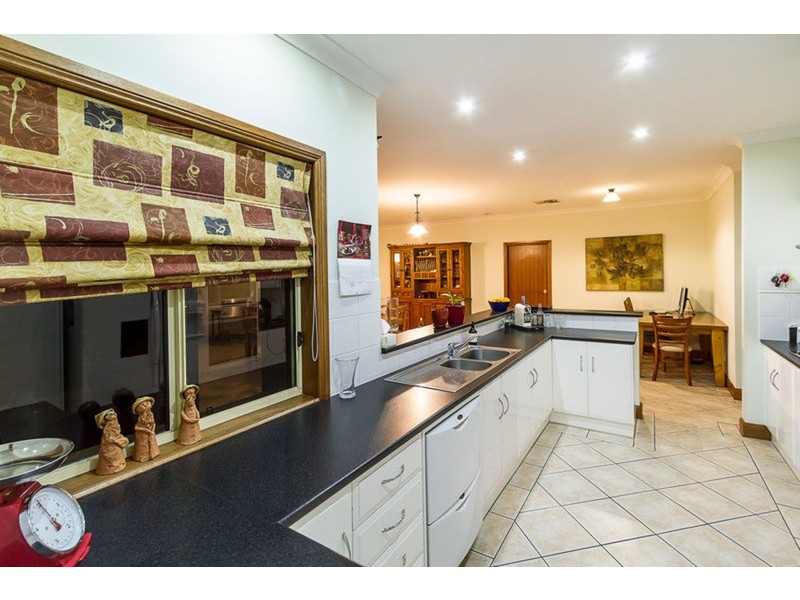 22 Parkside Drive, Gulfview Heights SA 5096