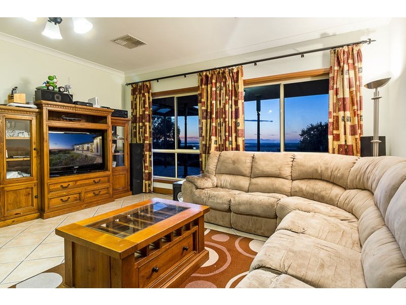 22 Parkside Drive, Gulfview Heights SA 5096