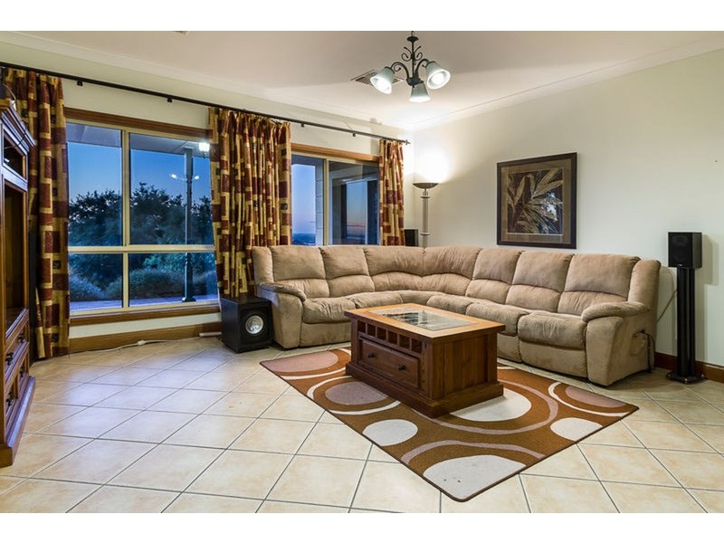 22 Parkside Drive, Gulfview Heights SA 5096