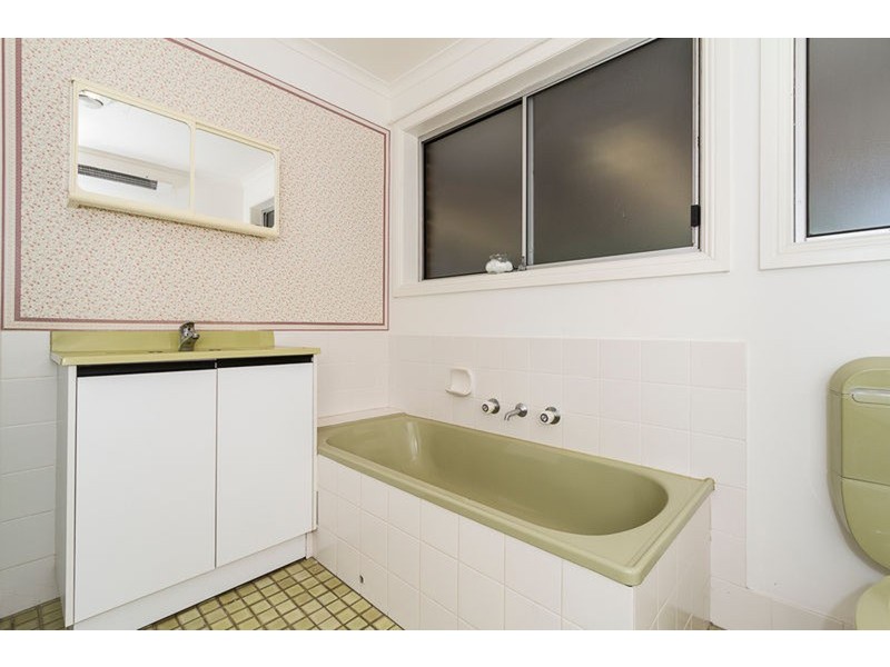 22 Somerset Avenue, Redwood Park SA 5097