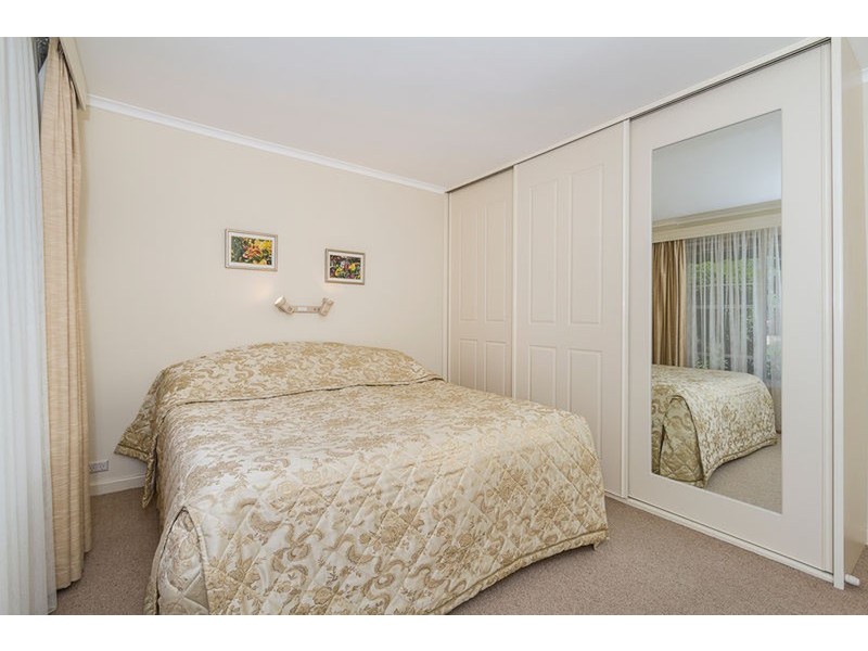 9 Snowy  Drive, Valley View SA 5093