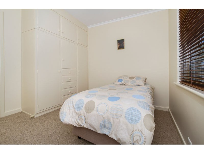 9 Snowy  Drive, Valley View SA 5093