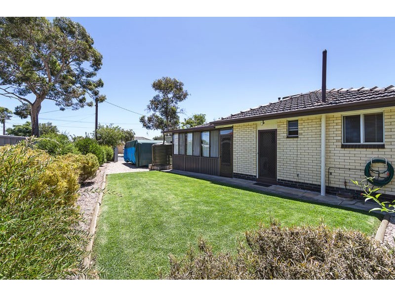 9 Snowy  Drive, Valley View SA 5093