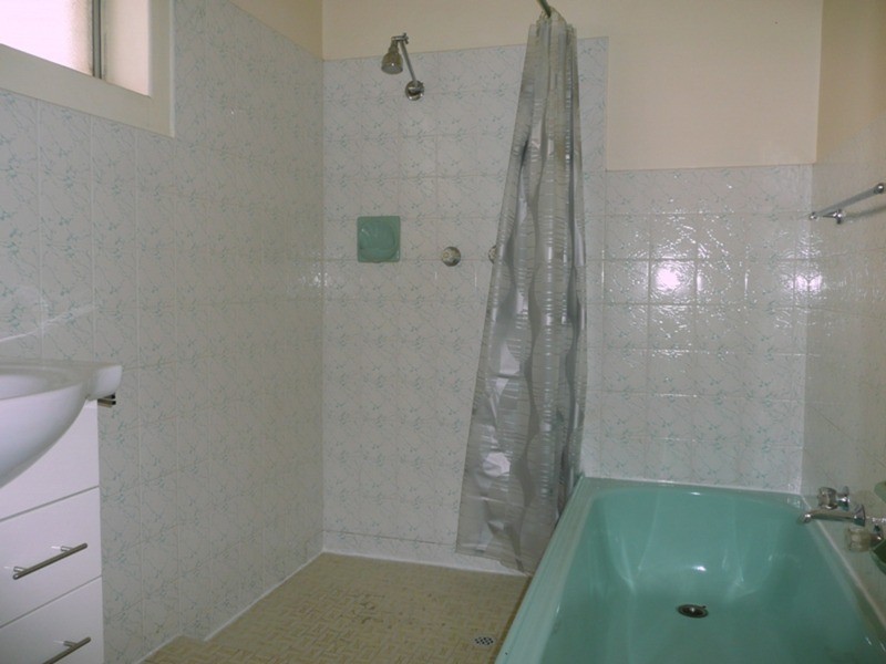 79 Eyre Crescent, Valley View SA 5093