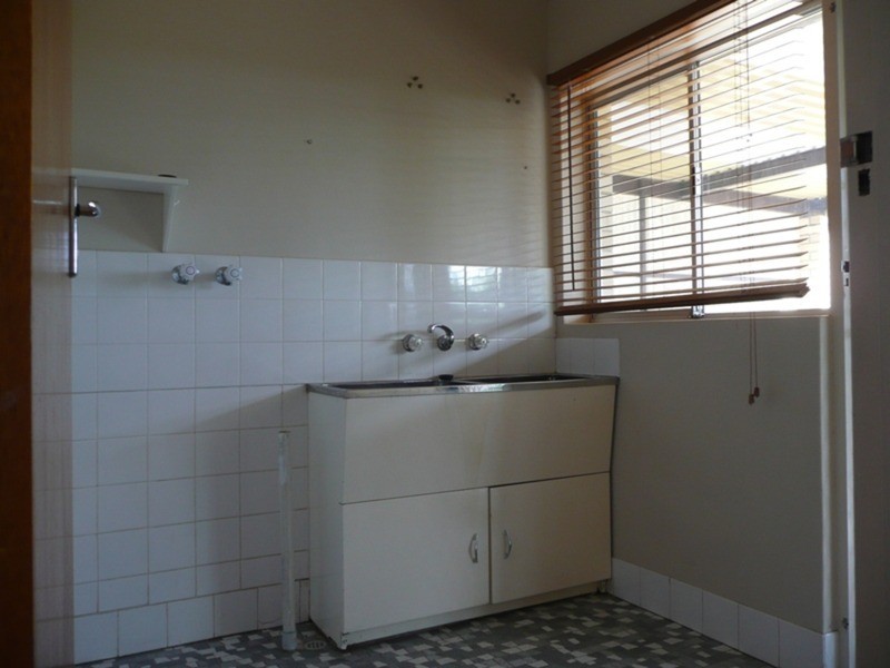 79 Eyre Crescent, Valley View SA 5093