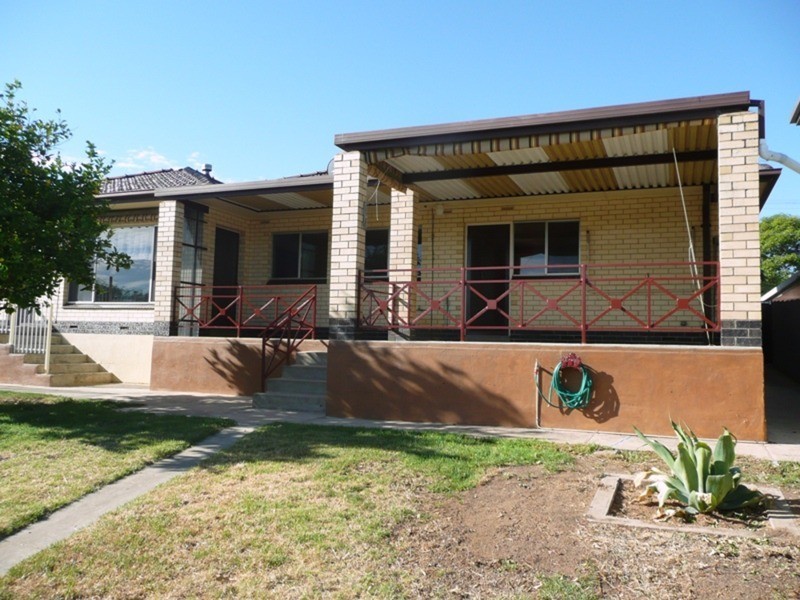 79 Eyre Crescent, Valley View SA 5093