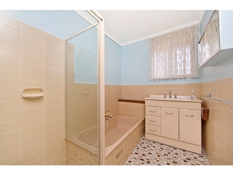 83 Nelson Road, Valley View SA 5093