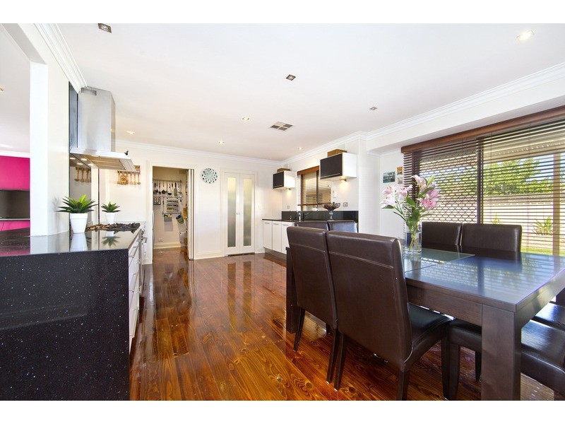 6 Castle Street, Modbury SA 5092