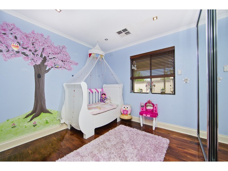 6 Castle Street, Modbury SA 5092