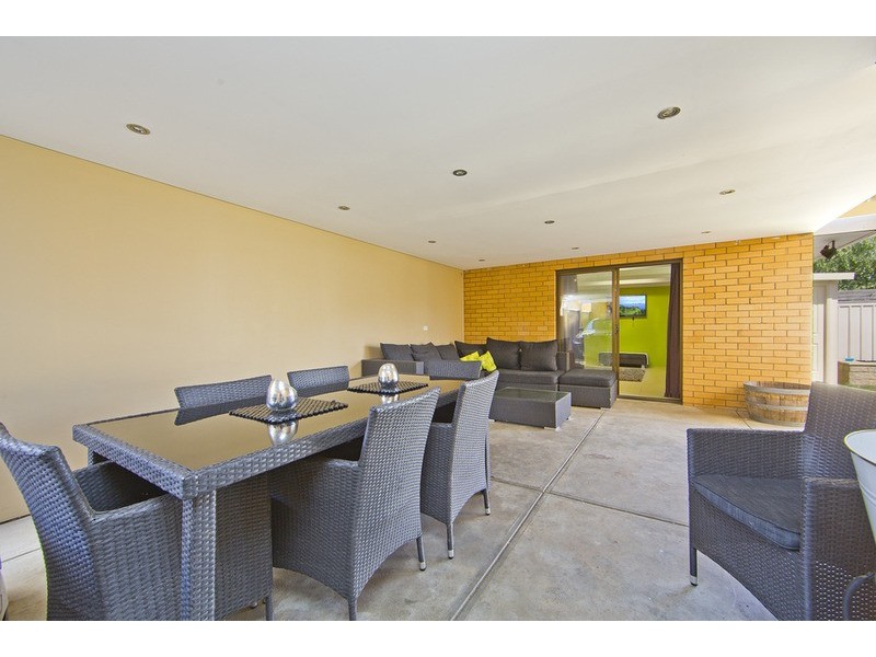 6 Castle Street, Modbury SA 5092