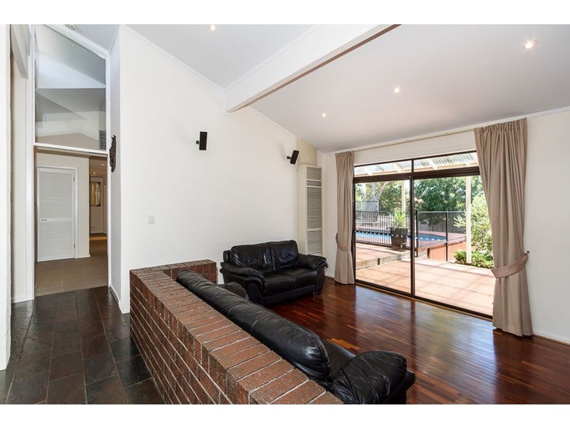 6 Hartog Street, Fairview Park SA 5126