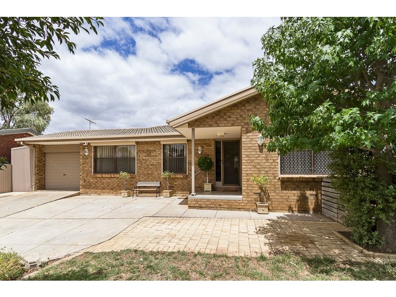 17 Newland Avenue, Ridgehaven SA 5097