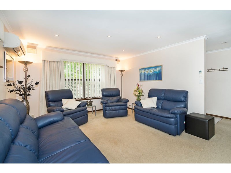 17 Newland Avenue, Ridgehaven SA 5097