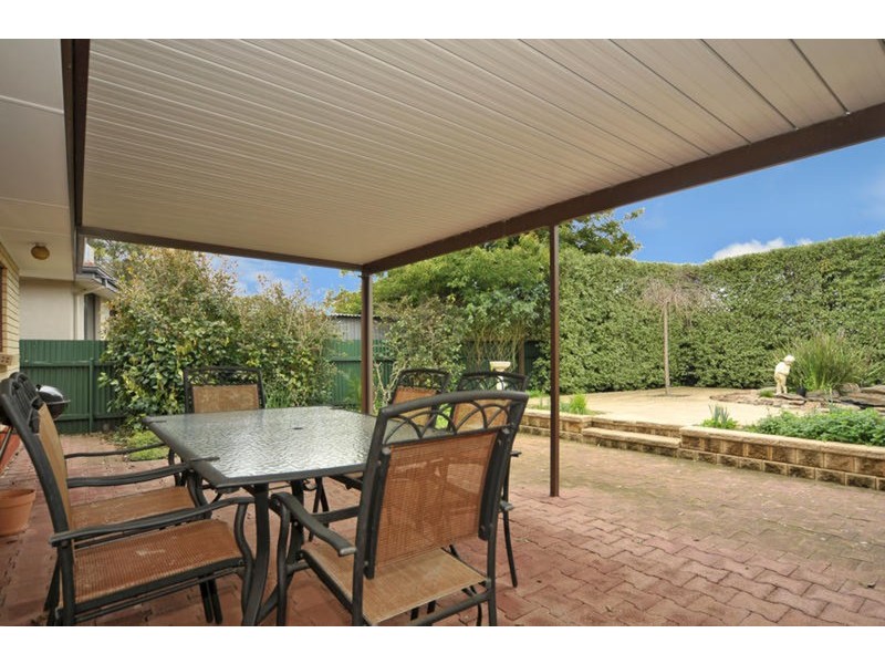 14 Robertson Crescent, Redwood Park SA 5097