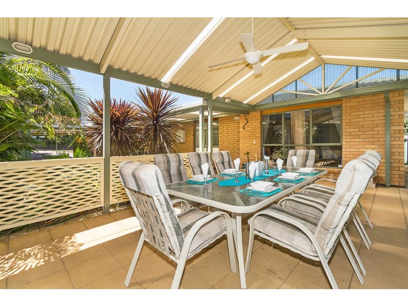 16 Roebling Street, Modbury Heights SA 5092