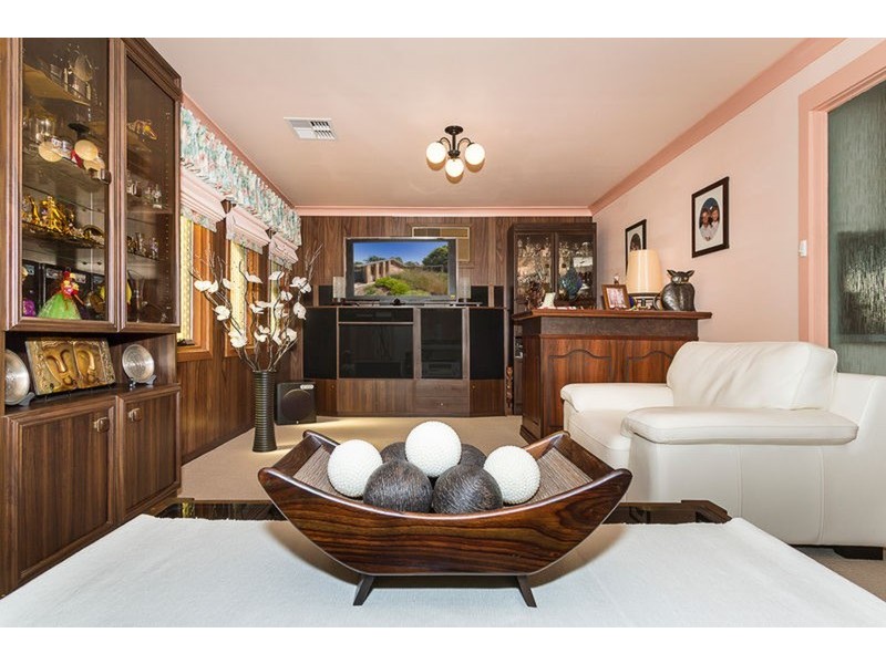 16 Roebling Street, Modbury Heights SA 5092