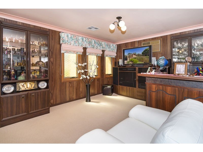 16 Roebling Street, Modbury Heights SA 5092