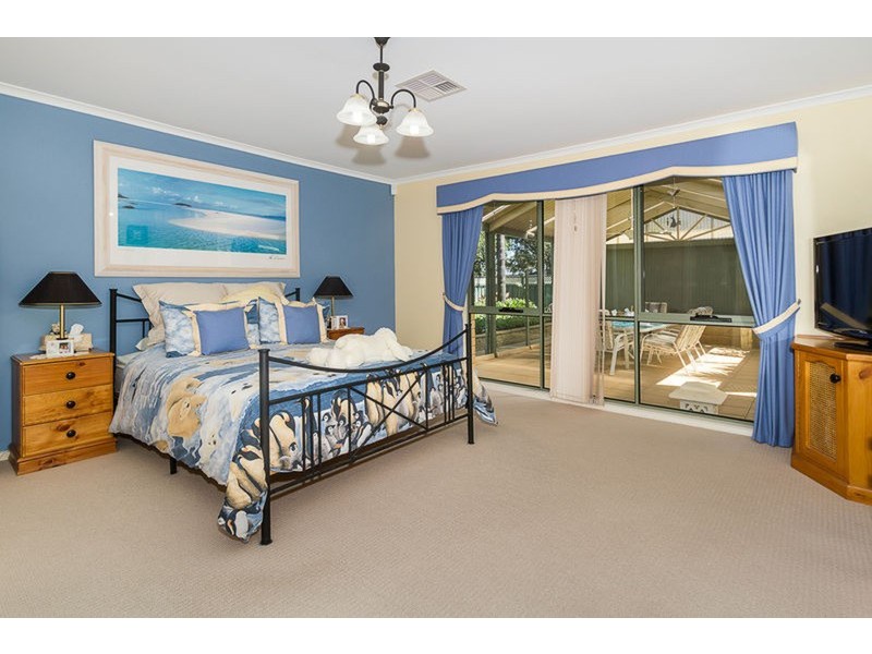 16 Roebling Street, Modbury Heights SA 5092