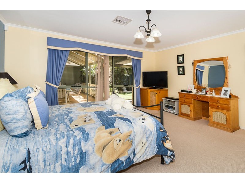 16 Roebling Street, Modbury Heights SA 5092