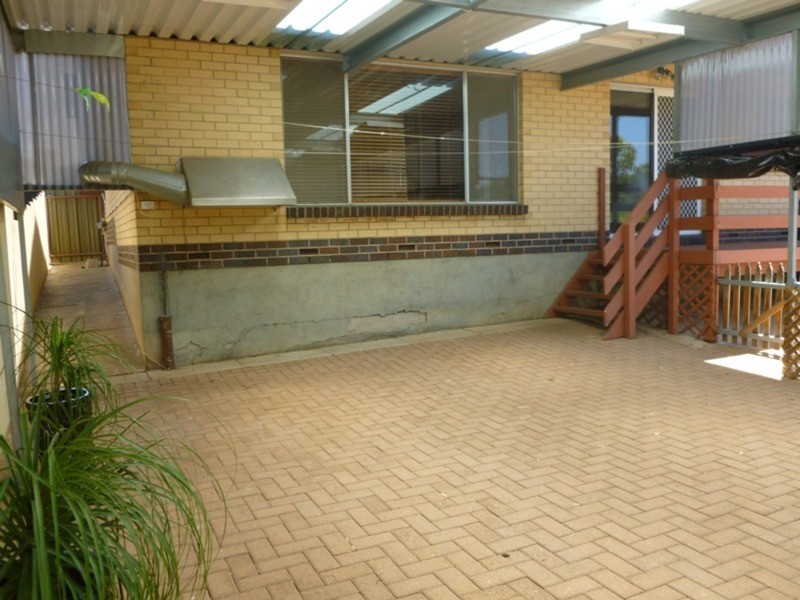 71 Flinders Drive, Valley View SA 5093