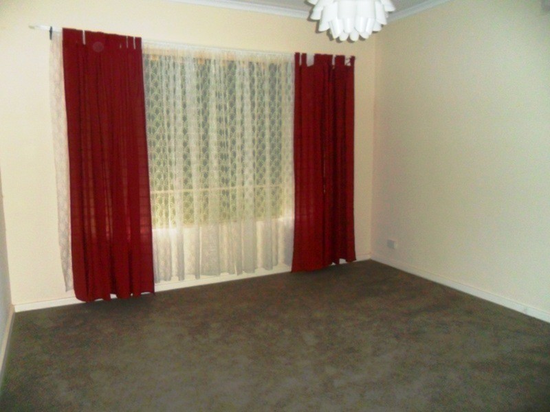 12 Clifford  Way, Valley View SA 5093
