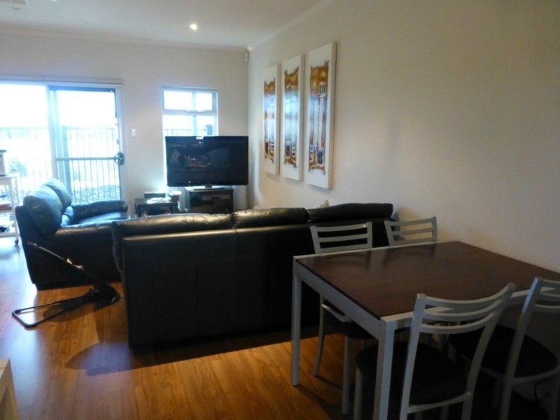 2/2 Euston Walk, Mawson Lakes SA 5095