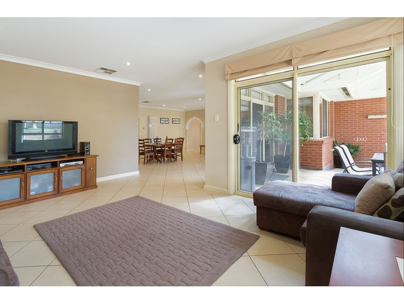 8 Gransden Parade, Greenwith SA 5125