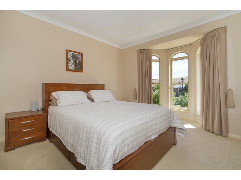 8 Gransden Parade, Greenwith SA 5125