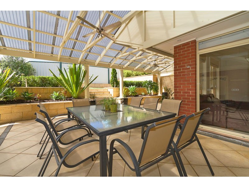 8 Gransden Parade, Greenwith SA 5125