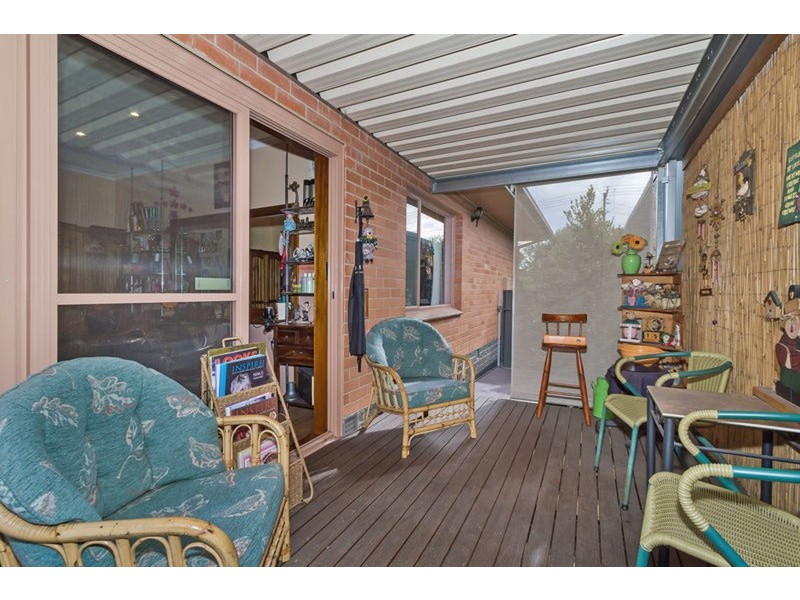 11 Rowe Street, Para Hills SA 5096