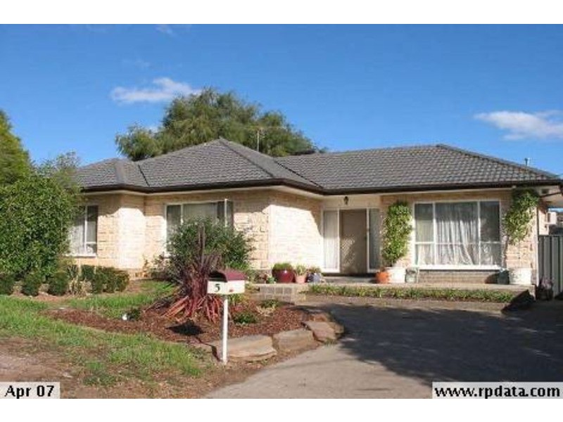 5 Parslow Road, Para Hills SA 5096