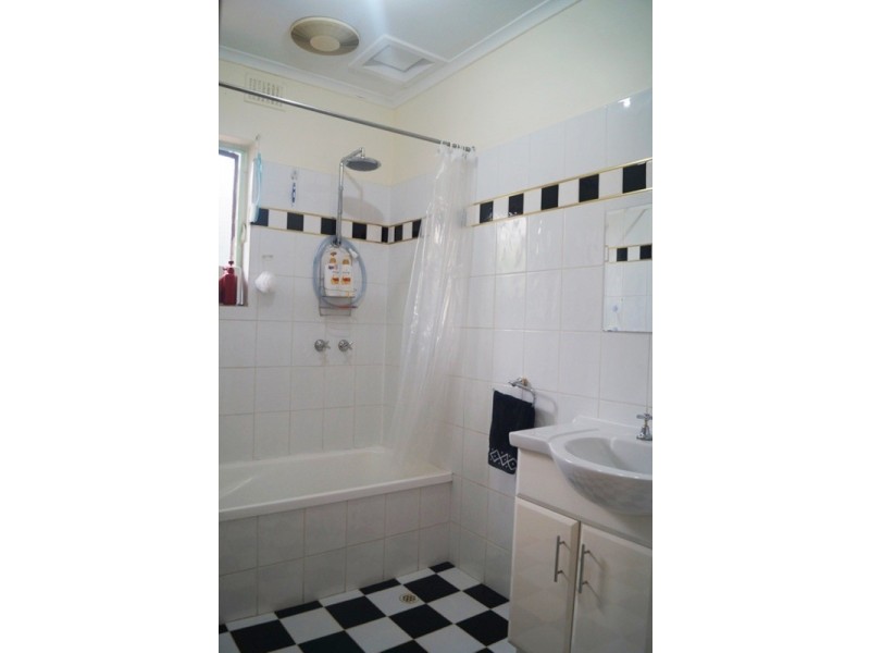 5 Parslow Road, Para Hills SA 5096