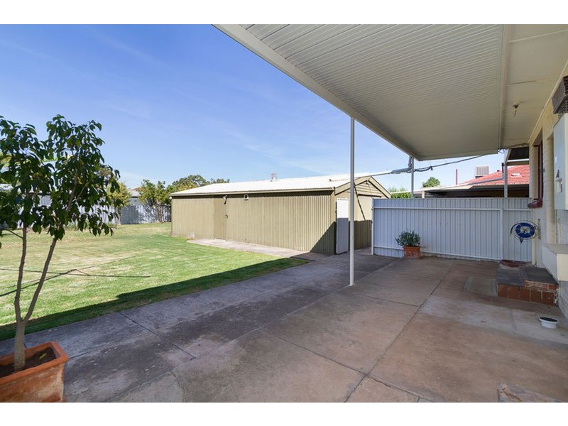 21 Windsor Avenue, Clearview SA 5085
