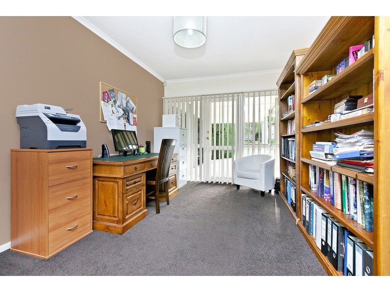 55 Salisbury Avenue, Valley View SA 5093