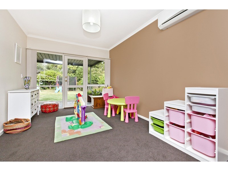 55 Salisbury Avenue, Valley View SA 5093