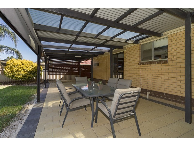 7 Bungana Avenue, Para Vista SA 5093