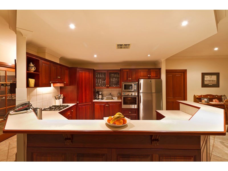 6 Trenoweth Close, Greenwith SA 5125