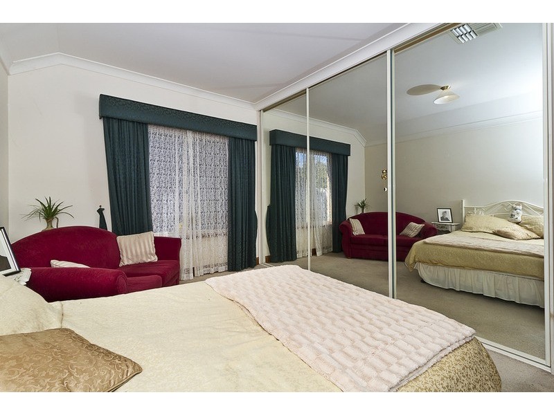 6 Trenoweth Close, Greenwith SA 5125