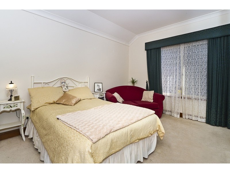 6 Trenoweth Close, Greenwith SA 5125