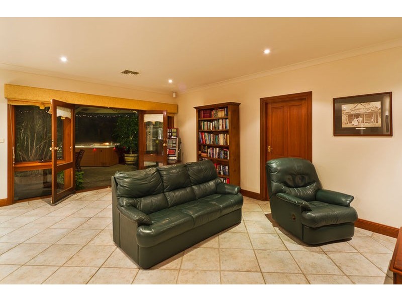 6 Trenoweth Close, Greenwith SA 5125