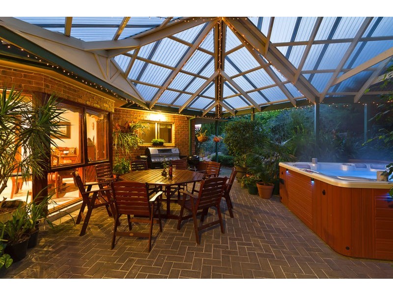 6 Trenoweth Close, Greenwith SA 5125