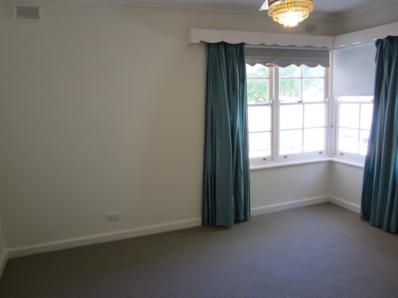 72 Ascot Avenue, Vale Park SA 5081