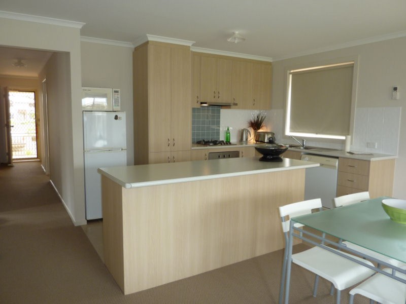 6 Coonawarra Avenue, Andrews Farm SA 5114