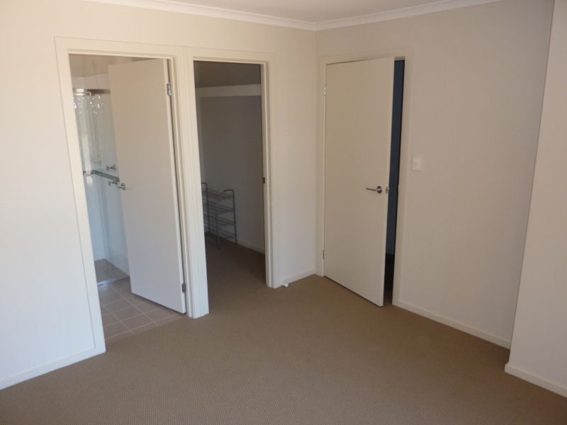 6 Coonawarra Avenue, Andrews Farm SA 5114