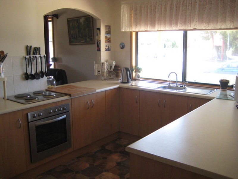 2 Oval Avenue, Warooka SA 5577